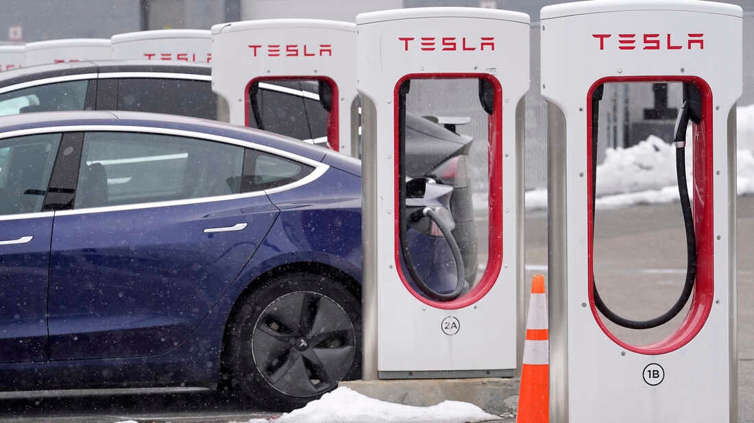 Cổ phiếu Tesla hiện có đáng mua?