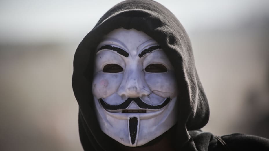 Nhóm hacker toàn cầu Anonymous phát động "chiến tranh mạng" chống lại Nga