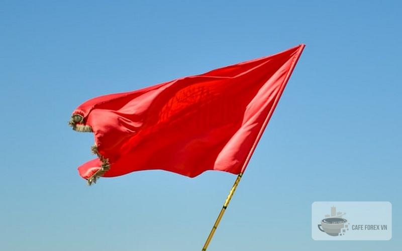 Nguồn Gốc Của Cụm Từ Red Flag