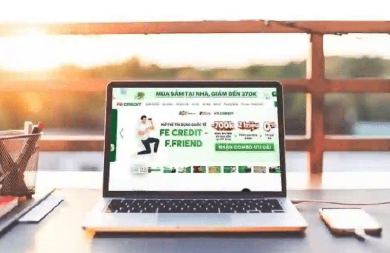 Liên Hệ Qua Trang Chủ Của FE Credit